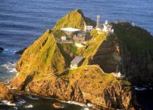 독도 동도에 위치한 독도 경비대의 숙소와 시설물들. 공동취재단