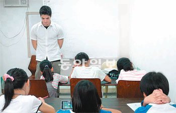 ㈜에듀박스의 토킹클럽은 겨울방학을 맞아 초중학생을 위한 필리핀 영어몰입학습캠프를 연다. 에듀박스 제공