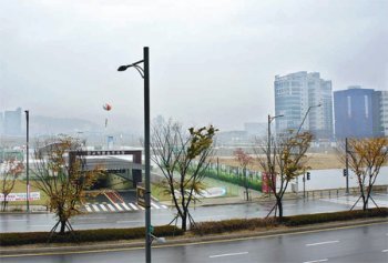 신분당선 판교역 일대. 판교역 주변은 분당신도시와 서울 강남을 15분대로 연결하는 신분당선 1단계 구간이 개통되면서 최대 수혜지 가운데 하나로 꼽히고 있다. 케이스퀘어피알 제공