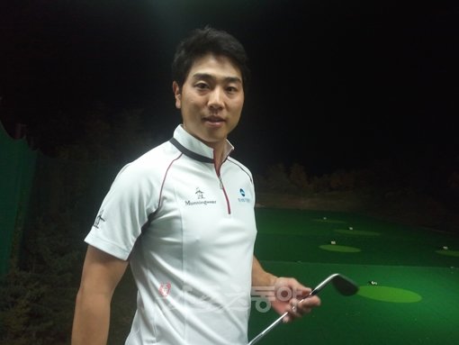 국내무대를 넘어 미국과 일본 등에서 좋은 활약을 펼치고 있는 남자프로골프 배상문은 최근 상승세를 타고 있는 비결과 자신을 지켜주는 어머니 등에 대해 솔직담백하게 이야기했다. 주영로 기자 na1872@donga.com 트위터 @na1872