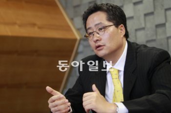 홍융기 본부장은 “일부 월지급식 펀드는 이름과 달리 제대로 된 전략을 가지고 있지 않다”며 “투자자들도 ‘월지급식 펀드’도 언제든지 손실이 날 수 있다는 것을 명심하고 접근해야 한다”고 강조했다. 홍진환 기자 jean@donga.com