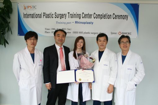 <좌로부터 ‘홍왕광 원장, 강철용 사무국장, 
정영춘 서울센터장, Anatsha Asadamongkol 박사, 박종철 원장>