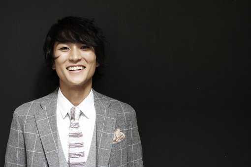 박은태는 ‘햄릿’ 출연을 앞두고 체중까지 감량하며 독하게 준비했다. 타고난 미성과 중성적 매력을 지닌 그의 ‘햄릿’은 이미 팬들에게 ‘은릿’으로 불릴 정도로 인기를 끌고 있다.사진제공｜EMK뮤지컬컴퍼니