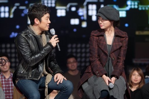 엠넷의 ‘윤도현의 머스트(MUST)’에 출연한 가수 정엽과 배우 이민정. 사진제공 ｜ CJ E&M