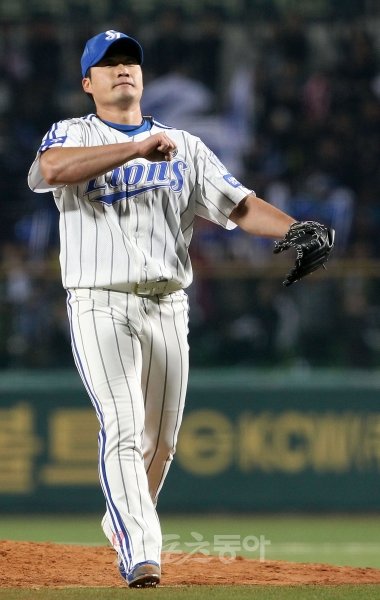 오승환 같은 마무리 투수만 있다면 10승 투수가 없어도 우승할 수 있지만 확실한 마무리 없이는 정상에 오르기가 매우 힘들다. 극심한 마무리투수 가뭄, 각 구단이 외국인 클로저에게로 눈길을 돌리고 있는 이유다.  스포츠동아DB