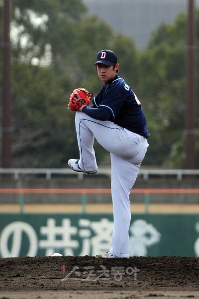 두산 이용찬은 타고난 신체에 빠른 볼을 갖춘 성장 가능성이 무궁무진한 투수다. 기술적·심리적으로 부족한 점을 조금만 보완한다면 정말 무서운 투수가 될 수 있는 충분한 자질을 갖고 있다. 스포츠동아DB