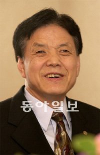 최근 췌장암 진단을 받고 지인들에게 작별 e메일을 보낸 강영우 박사. 동아일보DB