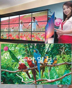 LG전자가 ‘2012 CES’에서 공개할 55인치 유기발광다이오드(OLED) TV. 백라이트가 필요없는 OLED를 사용해 두께가 4mm에 불과하다. LG전자 제공