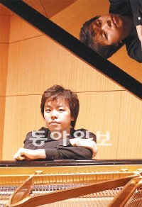 피아니스트 김태형이 가장 좋아하는 말은 “전에는 싫어하던 곡인데 당신 연주를 듣고 좋아졌다”는 것이다. 그는 언제나 마음을 움직이는 연주를 하고 싶어 한다. 동아일보DB