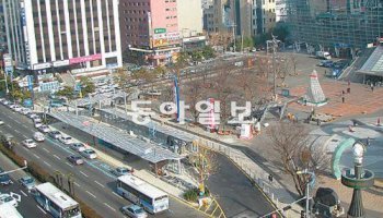 12일 개통한 KTX부산역 광장 앞 버스환승센터 전경. 부산시 제공