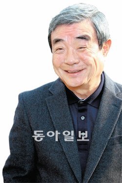 ‘박완서 자료관’의 설계 자문역을 맡은 김원 건축환경연구소 광장 대표는 “고인의 인간적인 크기에 맞고 최대한 예우를 갖춘 건물을 짓고 싶다”고 말했다. 김경제 기자 kjk5873@donga.com