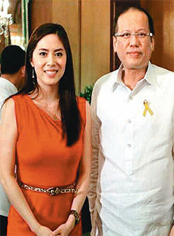 베니그노 아키노 필리핀 대통령(오른쪽)과 그레이스 리 씨. 작년 12월 리 씨가 아키노 대통령을 단독 인터뷰할 때 찍은 사진으로 추정된다. 사진 출처 www.jullbar.com