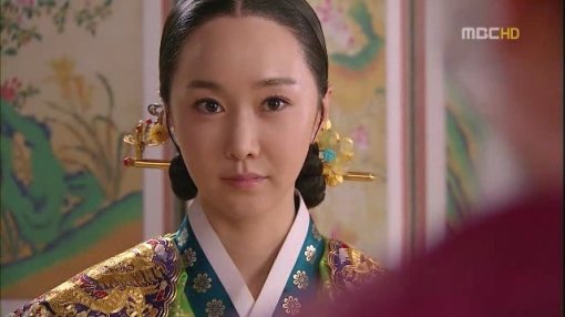 MBC 수목드라마 ‘해를 품은 달’에서 중전 ‘윤보경’을 연기하고 있는 배우 김민서. 사진출처｜해당 방송화면 캡처.