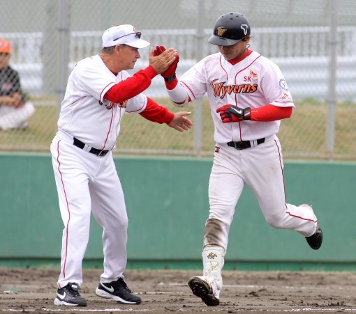 2012년 2월 25일 SK와이번스 전지훈련. 사진제공 | SK와이번스