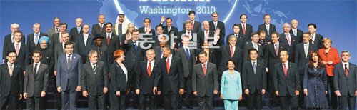 핵 안보 정상회의는 핵 테러 방지, 방사성 물질 안전관리, 원전 테러 예방을 위한 실천방안을 논의한다. 2010년 워싱턴에서 열린 1차 회의 모습.