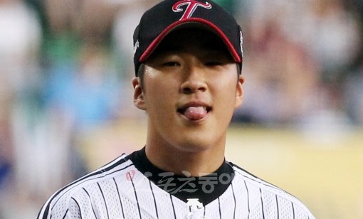 경기조작 혐의로 28일 대구지검에 체포된 LG 김성현. 검찰이 소환조사가 아닌 체포형식으로 신병을 확보한 것은 혐의 사실이 명확하기 때문인 것으로 풀이할 수 있다. 스포츠동아DB