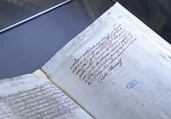 이탈리아 천문학자 갈릴레오 갈릴레이에 대한 종교재판 기록. 채널A 뉴스 방송화면 캡쳐.