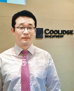 권혁태 쿨리지코너인베스먼트 대표는 국내 벤처캐피털 업계에서는 이례적으로 갓 창업한 젊은 기업인들에게 투자하는 것으로 유명하다. 쿨리지코너인베스먼트 제공