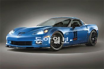 한국GM이 올해 상반기에 내놓을 스포츠카 ‘콜벳’. 한국GM은 신차 출시와 고객서비스 강화를 통해 시장점유율 확대를 꾀하고 있다. 한국GM 제공