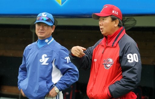 삼성 류중일 감독(왼쪽)-KIA 선동열 감독. 사진제공｜스포츠코리아