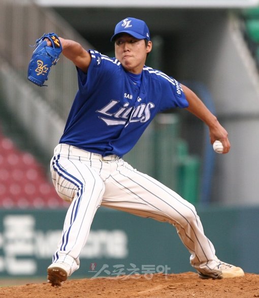 ‘진짜 에이스’가 되기 위한 시동을 건다. 삼성 차우찬이 2012시즌 15승, 또 한 번의 한국시리즈 우승, 그리고 생애 첫 태극마크를 위한 채비를 마쳤다. 스포츠동아DB