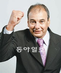 브라질 올림픽 대표팀 수석코치 출신으로 한국 프로축구 대구 FC 감독을 맡아 돌풍을 일으키고 있는 모아시르 페레이라 감독. 대구 FC 제공