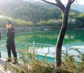 4일 실종된 여대생이 8일 만인 12일 숨진 채로 발견된 부산 해운대구 좌동 대천공원 안의 연못. 해운대경찰서 제공
