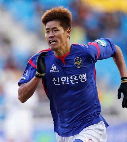 22일 친정팀 울산과의 홈경기를 앞둔 인천 설기현은 감독 사임 등으로 힘든 시기를 보내고 있는 소속팀의 분위기 반전을 위해 필승을 다짐했다. 사진제공｜인천유나이티드