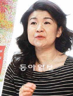 가샤 교코감독은 “거대한 시련에 여성이 남성보다 더 적극적으로 맞선다”고 말했다. 김경제 기자 kjk5873@donga.com