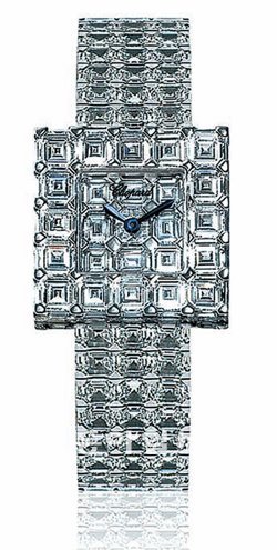 27일 열리는 롯데백화점의 ‘제3회 에비뉴엘 워치 컬렉션 2012’에서 선보일 쇼파드의 ‘아이스큐브 워치’. 1300개의 다이아몬드로 만들어졌으며 가격은 19억 원에 이른다. 롯데백화점 제공