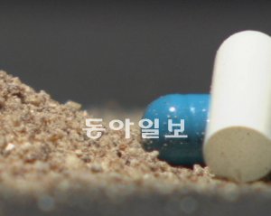 채널A ‘이영돈 PD의 먹거리 X파일’ 제작진은 중국 현지 취재를 통해 ‘인육 캡슐’ 제작 현장의 참혹한 모습을 고발한다. 방송시간은 27일 오후 11시. 채널A 제공