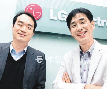 2005년 LG전자에 입사해 연구개발(R&D)의 한 우물만 파온 HE사업본부의 허훈 연구위원(왼쪽)과 MC사업본부의 김명재 연구위원. LG전자 제공