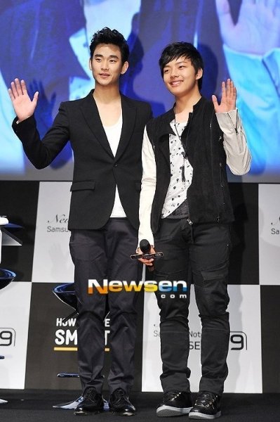 배우 김수현-여진구(왼쪽부터). 사진제공｜뉴스엔