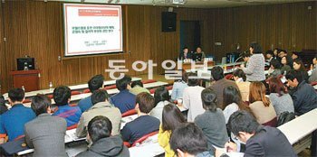 코카콜라사가 설립한 한국청소년건강재단은 지난달 22일 서울성모병원에서 열린 ‘대한비만학회 춘계학술대회’에서 통합건강관리프로그램 ‘모델스쿨’ 연구 결과를 발표했다.