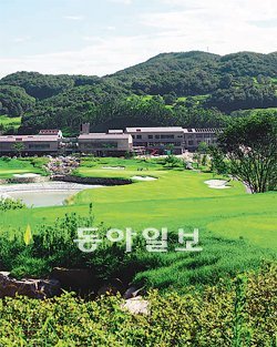 국내 최초로 타수만큼 그린피를 내는 시스템을 도입한 경기 여주의 퍼블릭 골프장인 360도CC의 전경. 360도CC 제공