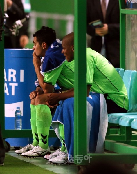 에닝요(왼쪽)-루이스. 스포츠동아DB