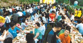 지난해 부산 금정산성에서 열린 금정산성막걸리축제. 금정구청 제공