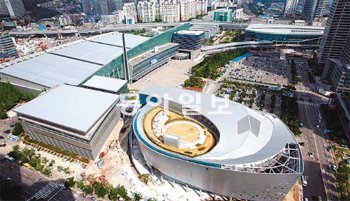 신성장동력 산업으로 떠오르고 있는 부산 MICE산업 중심에 선 벡스코 전경. 동아일보DB