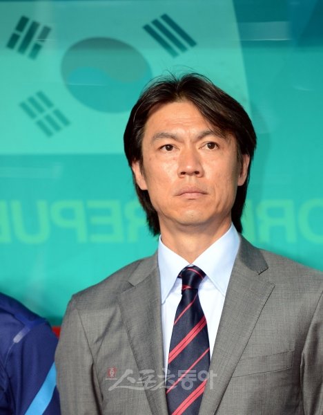 홍명보호에 최종 승선하기 위해서는 ▲경기체력 ▲멀티능력 ▲희생정신 등 3가지를 갖춰야 한다. 올림픽대표팀 홍명보 감독이 선수들에게 뭔가를 지시하고 있다. 스포츠동아DB