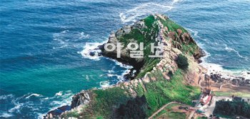 기후변화홍보관이 들어설 예정인 용머리해안. 지구온난화 등에 따른 해수면 상승의 대표적인 지역으로 꼽힌다. 임재영 기자 jy788@donga.com