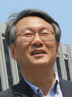 송향근 한국어세계화재단 이사장