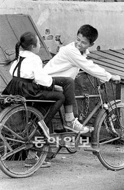 최민식 씨의 작품(1966년·부산). 롯데갤러리 제공