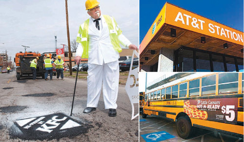 도로의 구멍을 메운 자리에 보수비용을 댄 KFC의 로고가 새겨져 있다. 미국 필라델피아에 있는 패티슨역은 개통 후 37년 만에 AT&T역으로 이름이 바뀌었다. 통학버스에도 피자업체의 광고가 붙어 있다 (쪽부터 시계방향). 사진 출처 뉴욕타임스