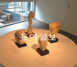 서구 미니멀리즘과 동양미학을 결합한 김종영의 조각들.