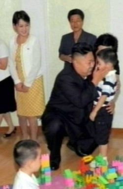 '北김정은 옆 여성' 또 등장 (서울=연합뉴스)