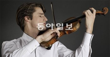 한국에서 첫 리사이틀을 여는 벨기에 바이올리니스트 로렌조 가토. 센스 제공
