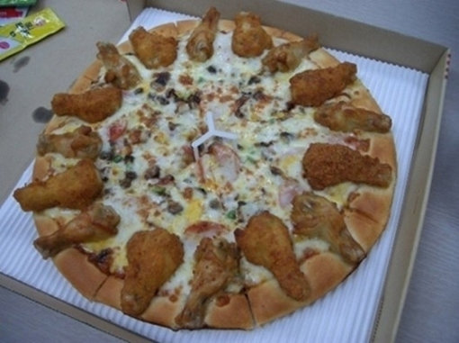 ‘동네에서 시킨 치킨피자’