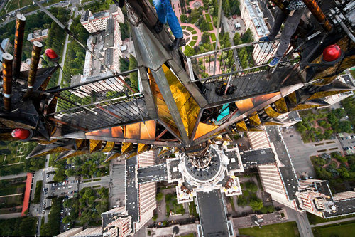 데일리메일에 보도됐던 러시아의 대학생들 (출처= 데일리메일)