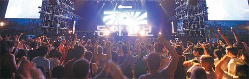 2012 지산 밸리 록페스티벌 무대 모습. 동아일보DB