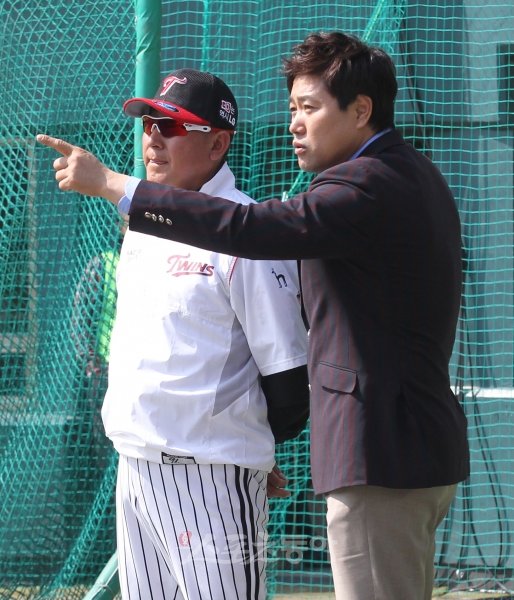 LG 김기태 감독(왼쪽)과 양준혁 해설위원은 선수시절 한국프로야구를 대표하는 좌타자로 명성을 떨쳤다. 스포츠동아DB